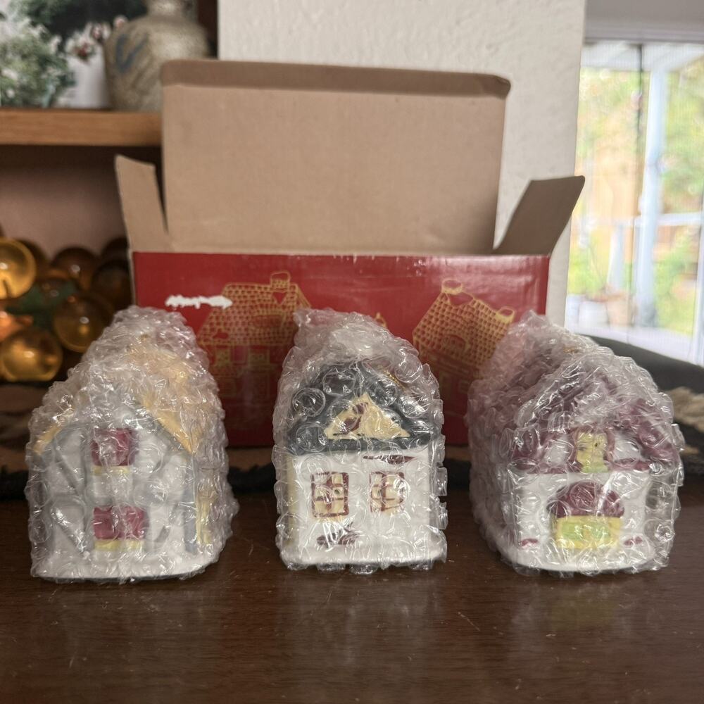 READERS DIGEST DICKENS VILLAGE 3 PC CERAMIC BELL CHRISTMAS ORNAMENTS